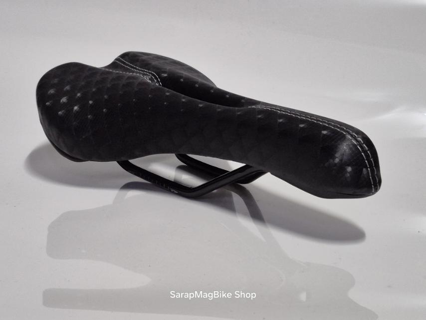 MOSAIC SADDLE